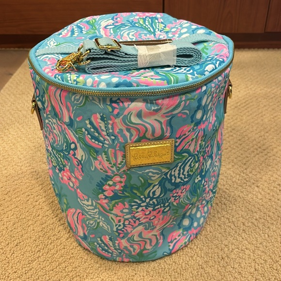Lily Pulitzer insulated soft beach cooler bag with adjustable/removable strap - Picture 2 of 2